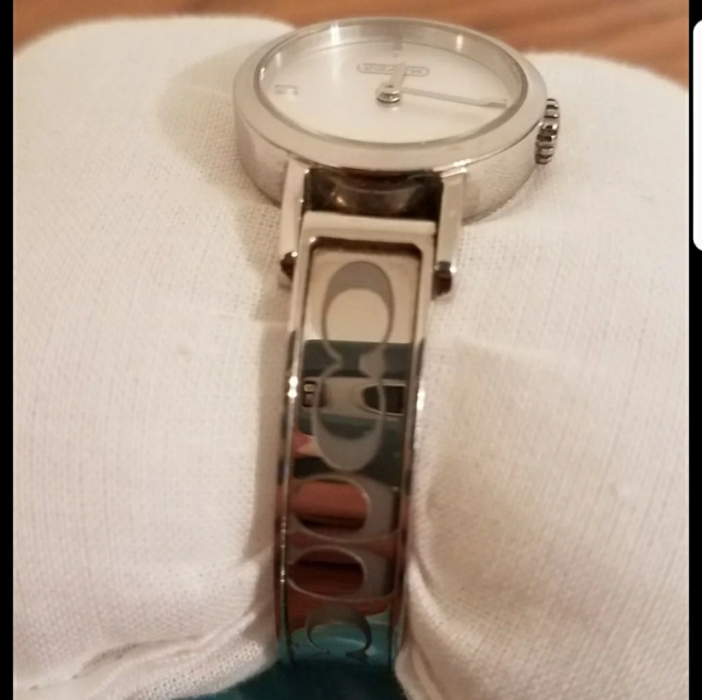 Coach Watch - Picture 3 of 4